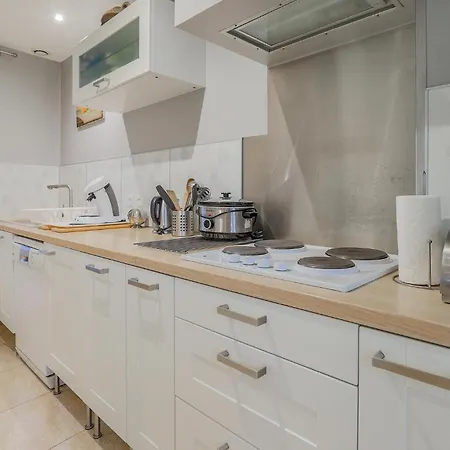 4 Bedroom In Attin La Paix-faite