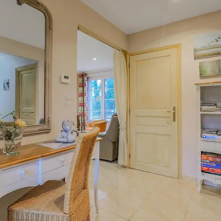 4 Bedroom In Attin La Paix-faite Neuville-sous-Montreuil