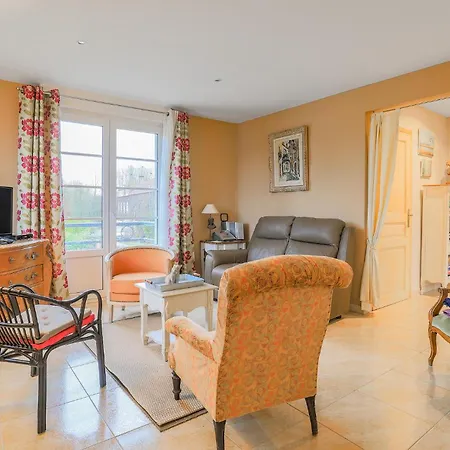 4 Bedroom In Attin La Paix-faite * Neuville-sous-Montreuil